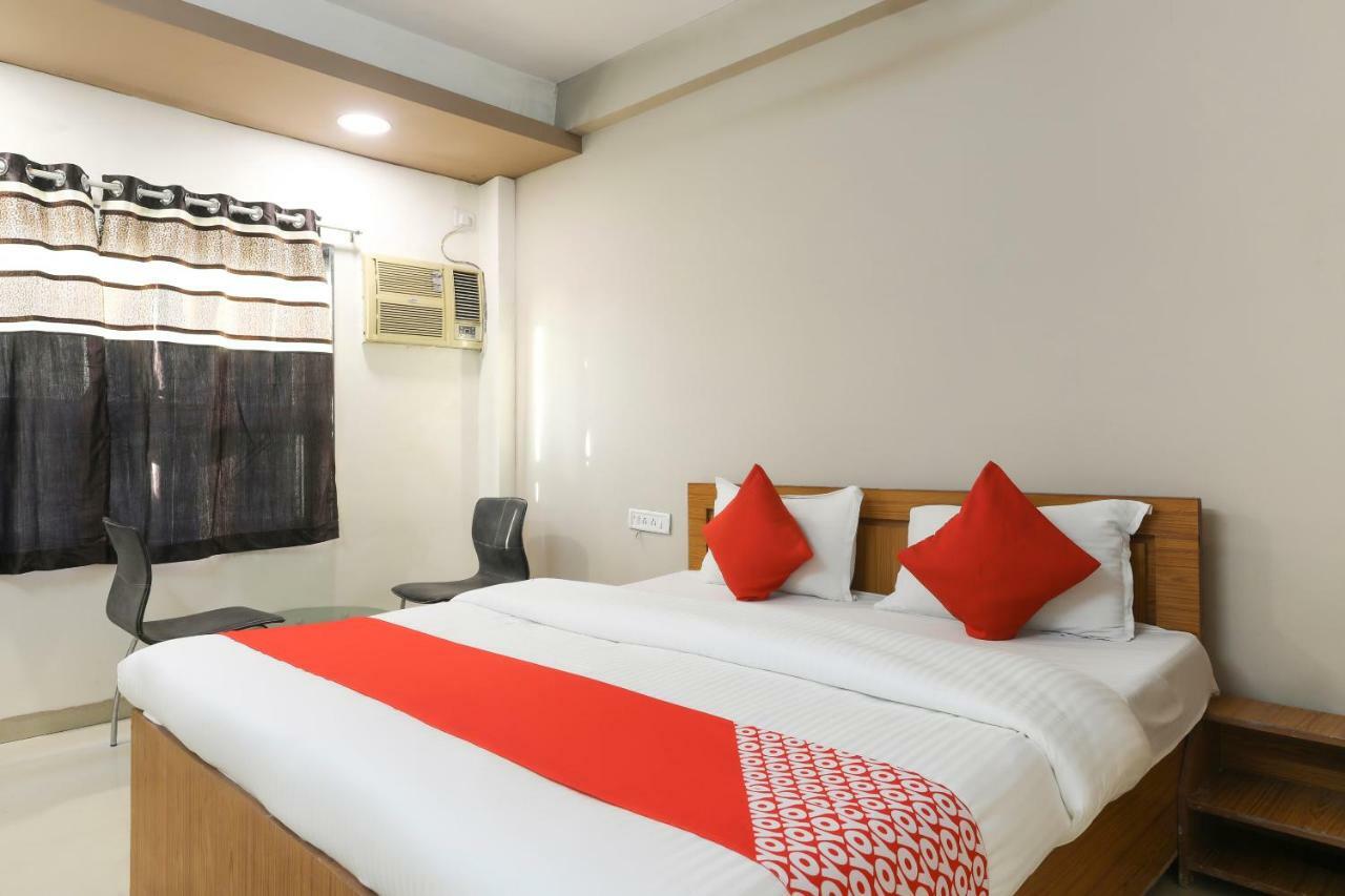 Oyo 43851 Hotel Virasat Mandu Экстерьер фото