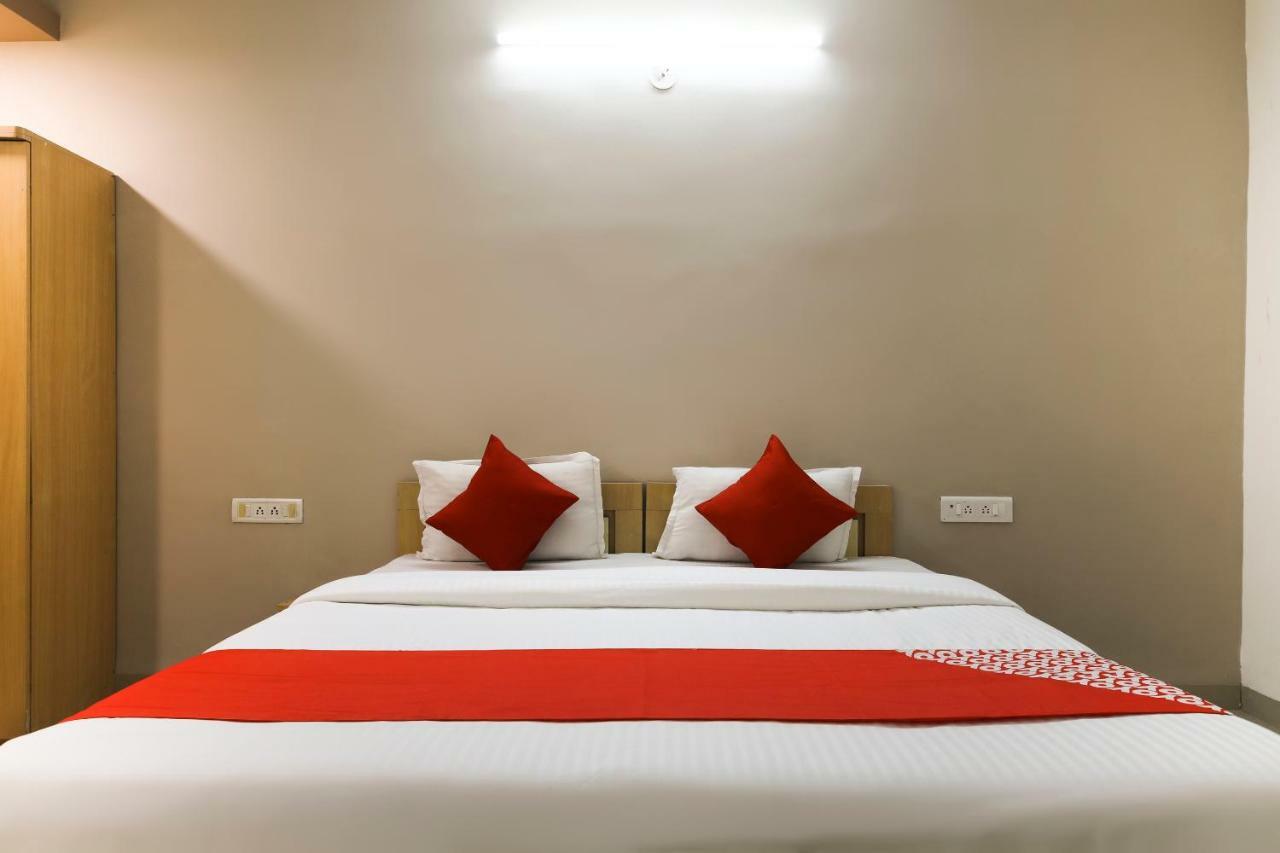 Oyo 43851 Hotel Virasat Mandu Экстерьер фото