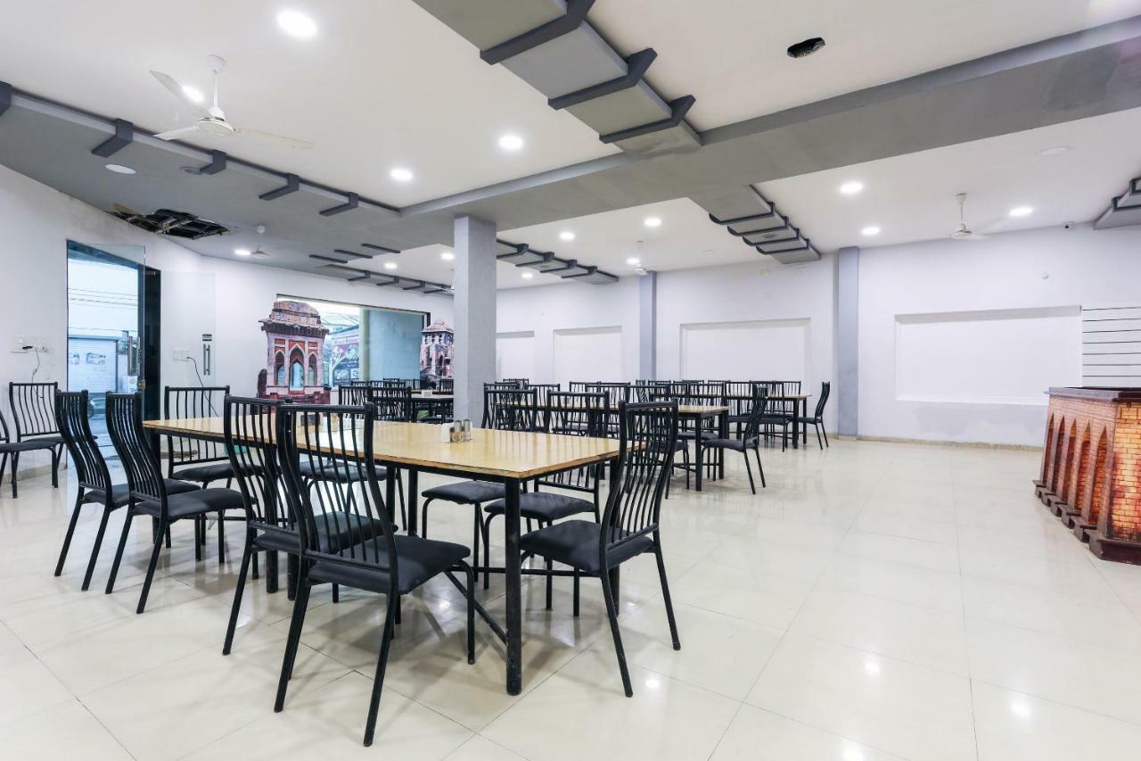 Oyo 43851 Hotel Virasat Mandu Экстерьер фото