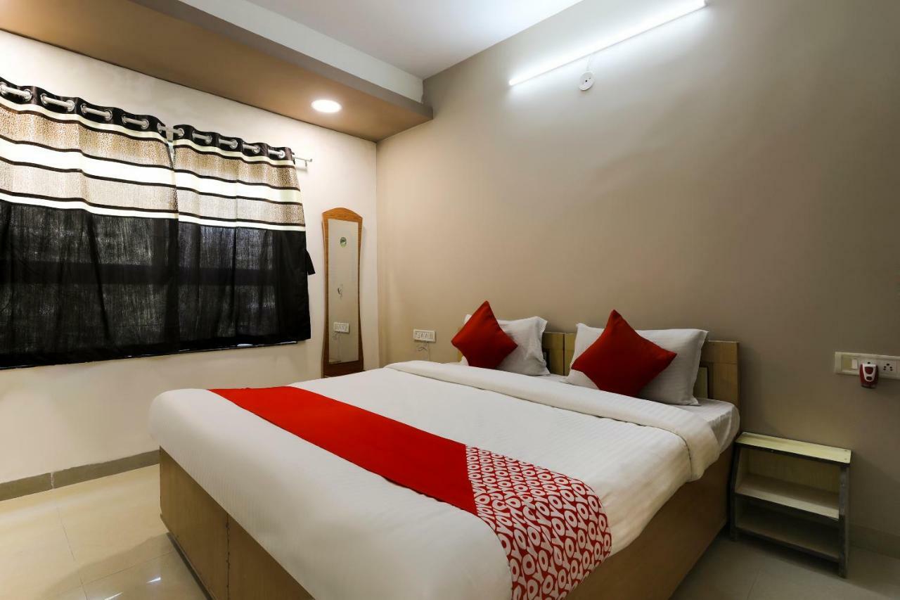 Oyo 43851 Hotel Virasat Mandu Экстерьер фото