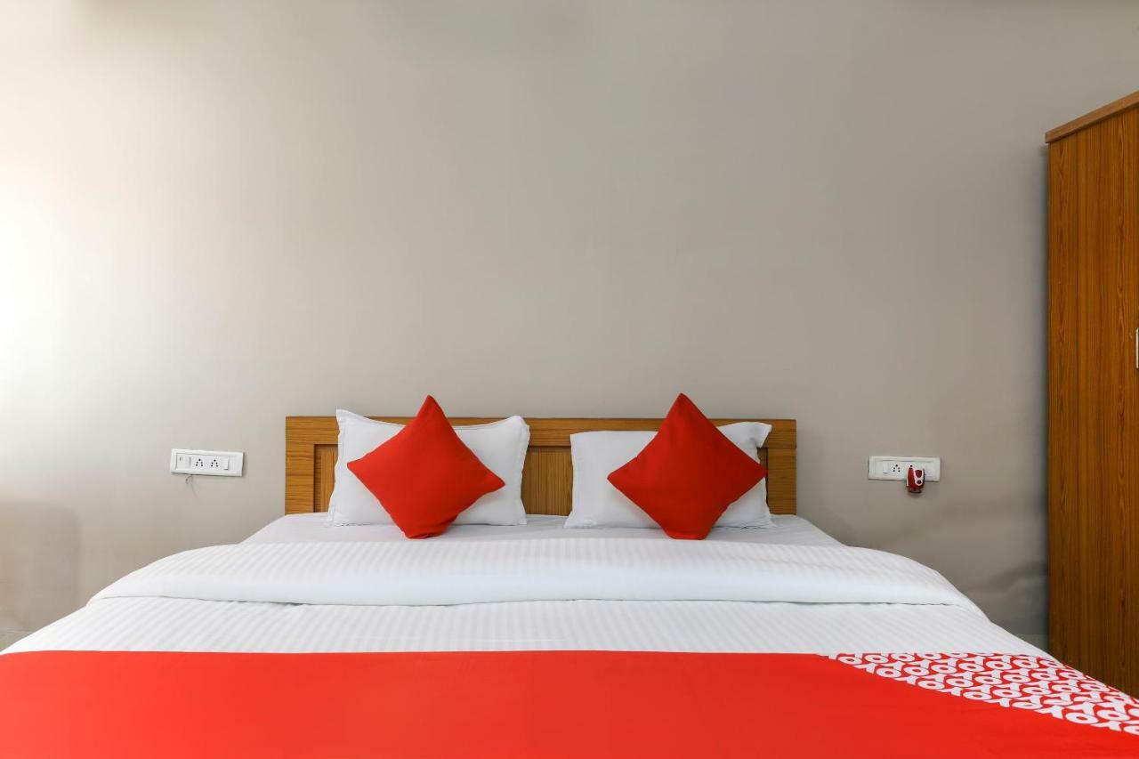 Oyo 43851 Hotel Virasat Mandu Экстерьер фото